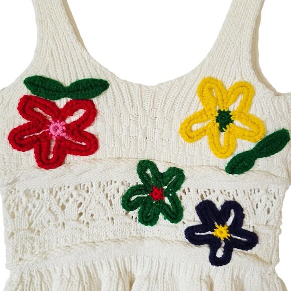 Blank NYC White Floral Cotton Crochet Crop Tank Top XS NWT - Picture 4 of 6